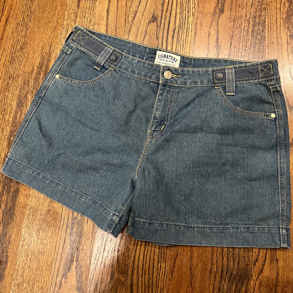 Levi Strauss Signature Blue Jean Shorts Sz 18